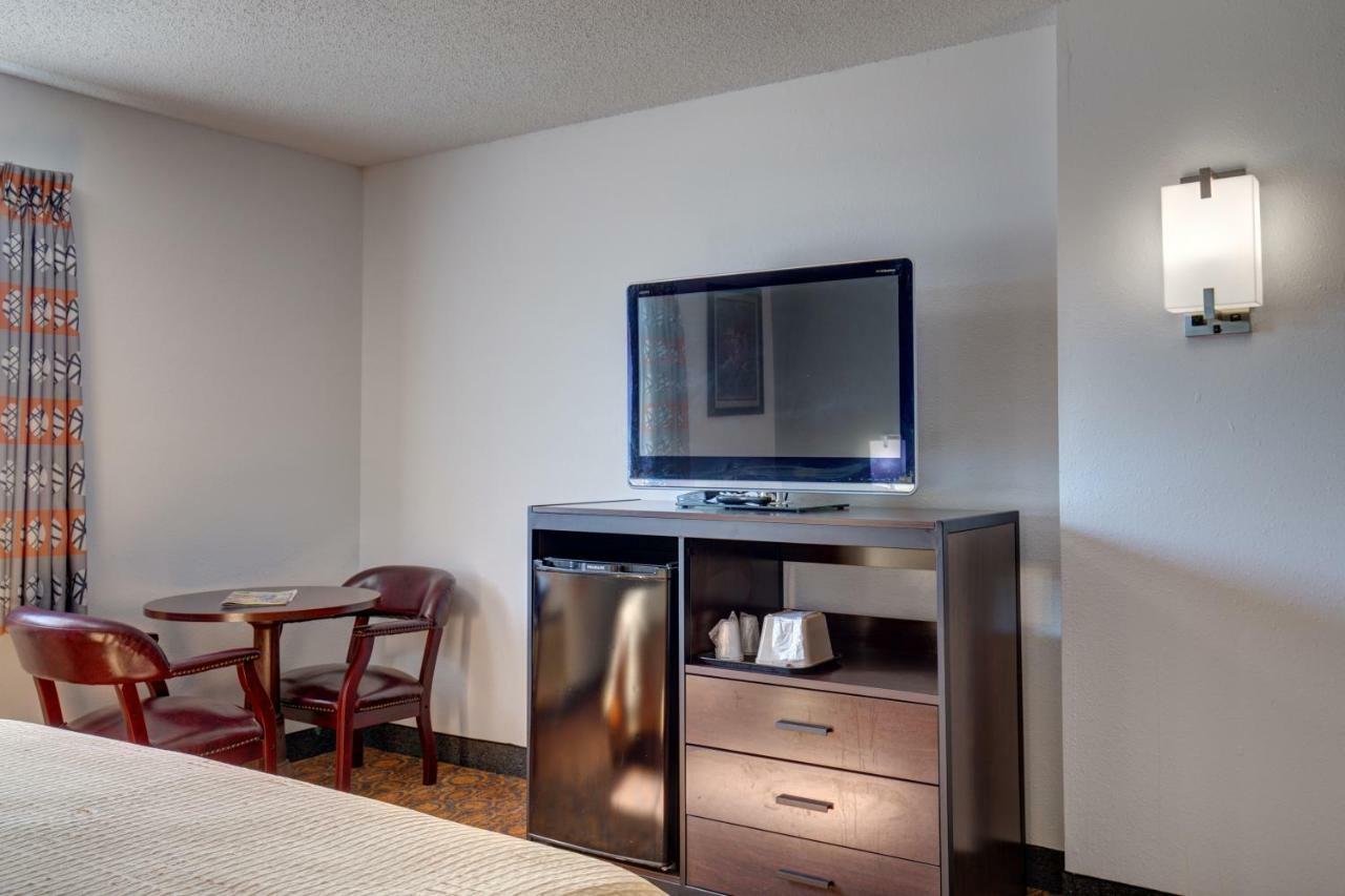 Howard Johnson By Wyndham Branson Theatre District Esterno foto