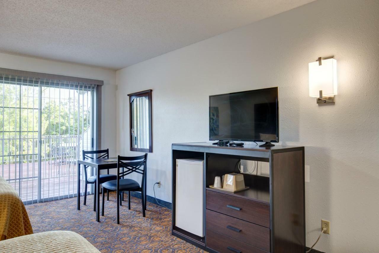 Howard Johnson By Wyndham Branson Theatre District Esterno foto